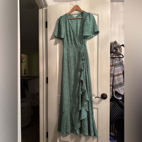 Socialite Printed Ruffle Dress - Picture 9 of 12